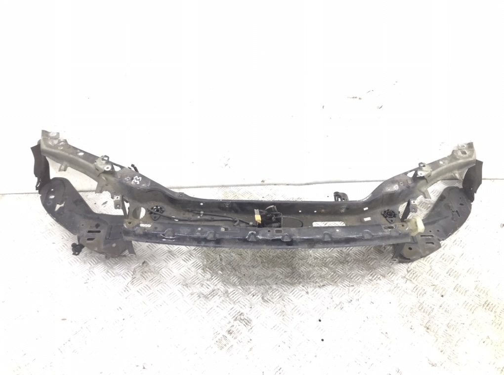 Панель передняя (телевизор) для Volvo C30, 2008 г. 1.6 TD дизель б/у