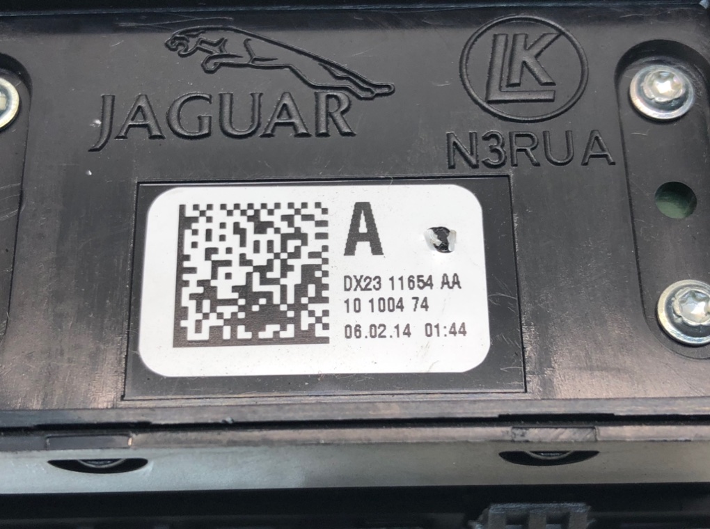 Кнопка открытия багажника для Jaguar XF, 2014 г. 3.0 TD дизель б/у — фото 5
