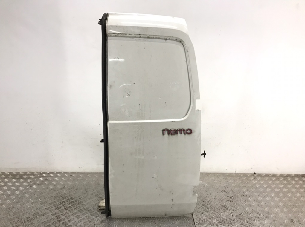 Дверь задняя распашная правая для Citroen Nemo, 2013 г. 1.3 HDi дизель б/у