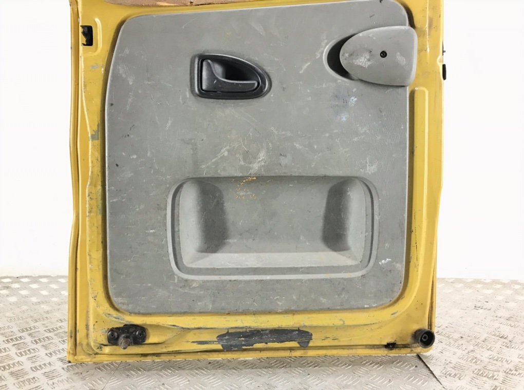 Дверь задняя распашная левая для Renault Trafic, 2007 г. 2.0 DCi дизель б/у — фото 6