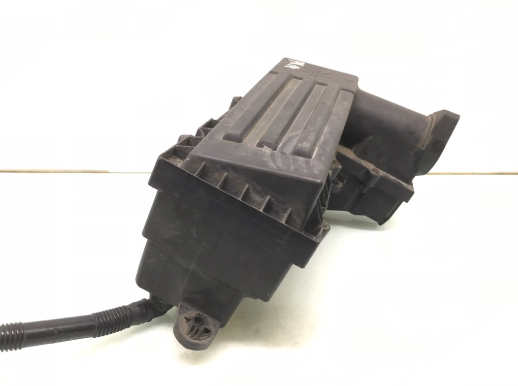 Корпус воздушного фильтра для Volkswagen Jetta, 2010 г. 1.6 TDi дизель б/у — фото 4