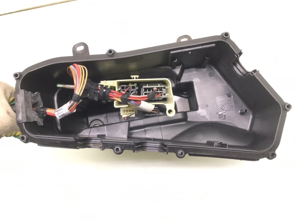 Блок предохранителей для BMW 1 F20/F21, 2012 г. 2.0 TD дизель б/у — фото 2