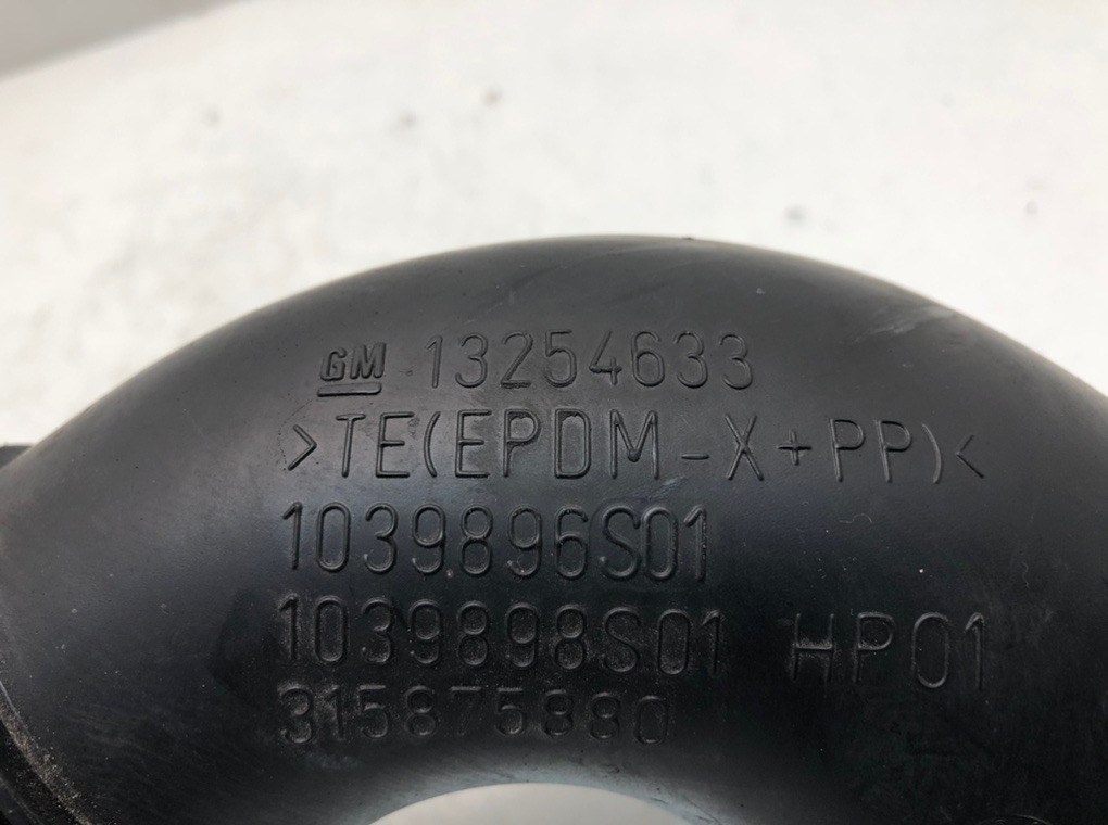 Патрубок воздушного фильтра для Opel Astra, 2011 г. 1.7 CDTi дизель б/у — фото 5
