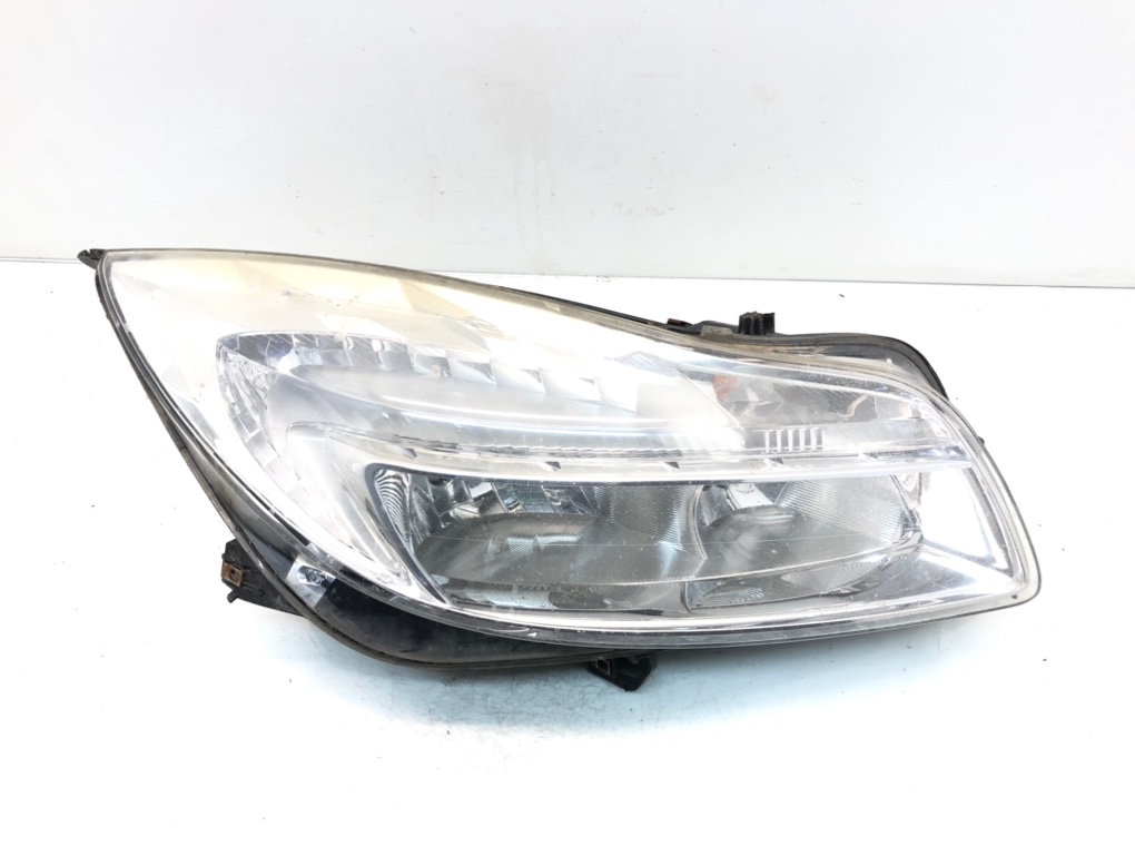 Фара правая для Opel Insignia, 2009 г. 2.0 CDTi дизель б/у