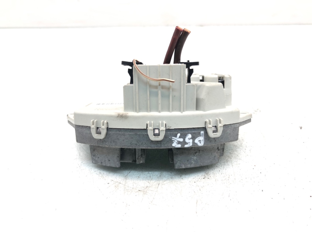 Сопротивление печки для BMW 3 E90/E91/E92/E93, 2008 г. 2.0 TD дизель б/у — фото 2