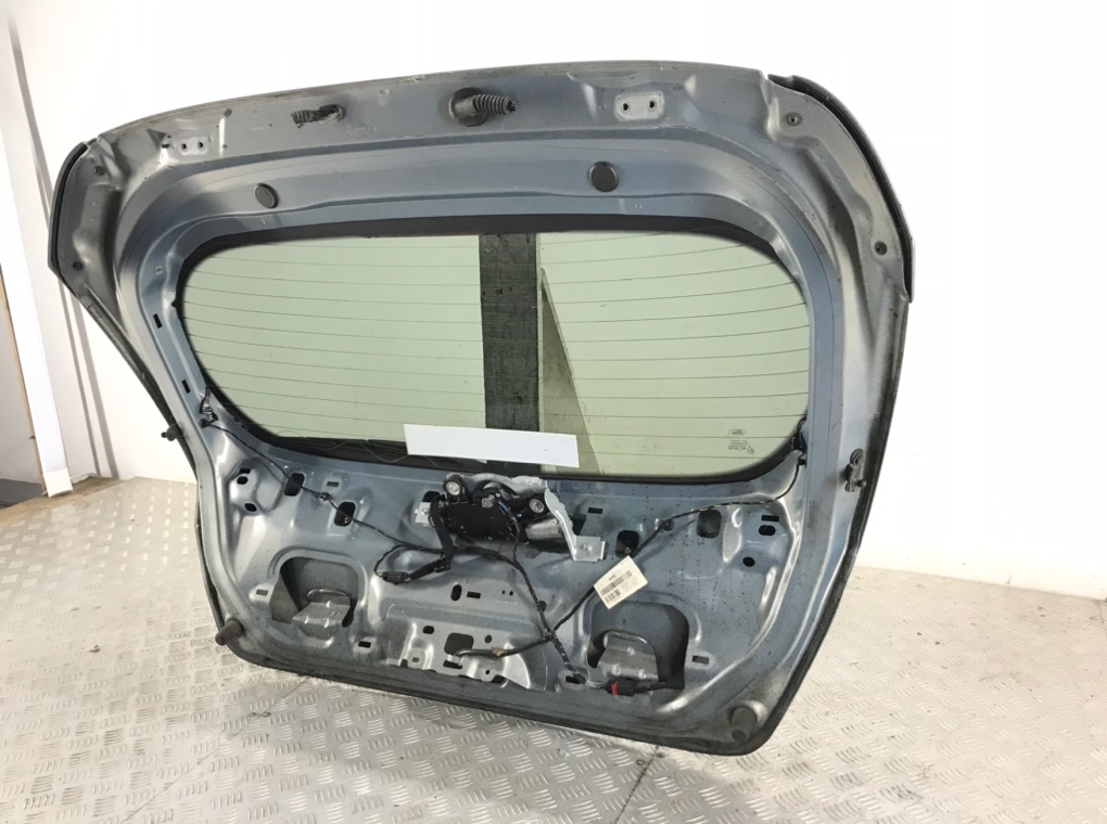 Крышка багажника для Ford Fiesta, 2009 г. 1.6 TDCi дизель б/у — фото 9