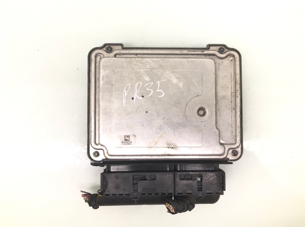 Блок управления двигателем для Seat Ibiza, 2009 г. 1.4 TDi дизель б/у — фото 2