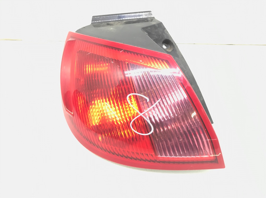 Фонарь задний левый для Mitsubishi Colt, 2006 г. 1.1 i бензин б/у
