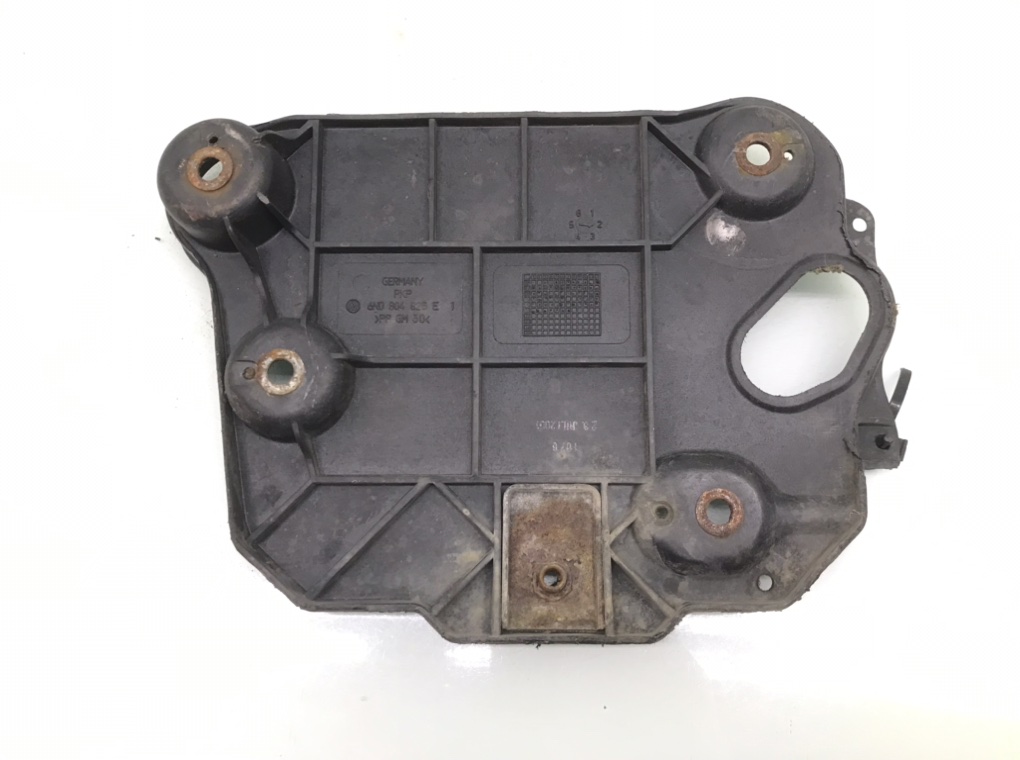 Полка аккумулятора для Volkswagen Polo, 2001 г. 1.4 i бензин б/у — фото 3
