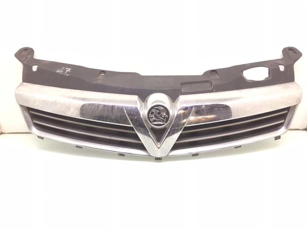 Решетка радиатора для Opel Astra, 2008 г. 1.9 CDTi дизель б/у