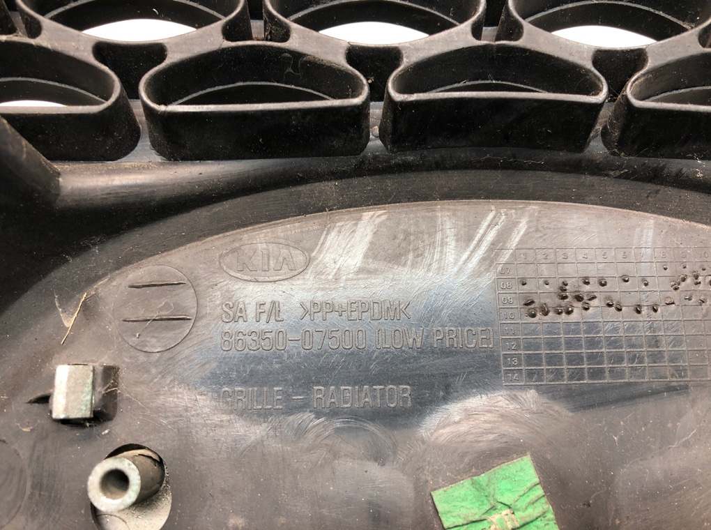 Решетка радиатора для Kia Picanto, 2010 г. 1.0 i бензин б/у — фото 3