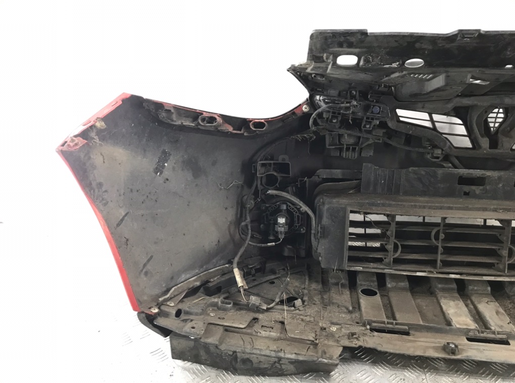 Бампер передний для Renault Clio, 2013 г. 0.9 TCE бензин б/у — фото 6