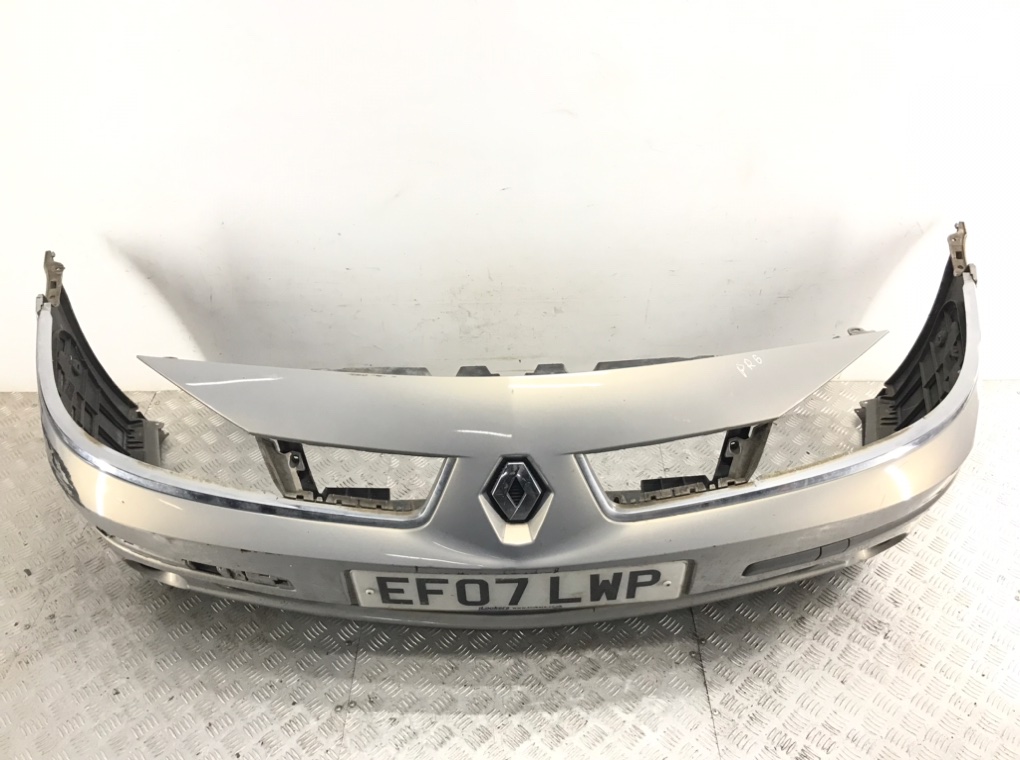 Бампер передний для Renault Laguna, 2007 г. 2.0 DCi дизель б/у — фото 2