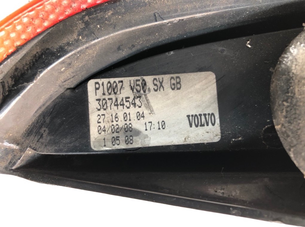 Фонарь задний левый для Volvo V50, 2008 г. 2.0 TD дизель б/у — фото 4