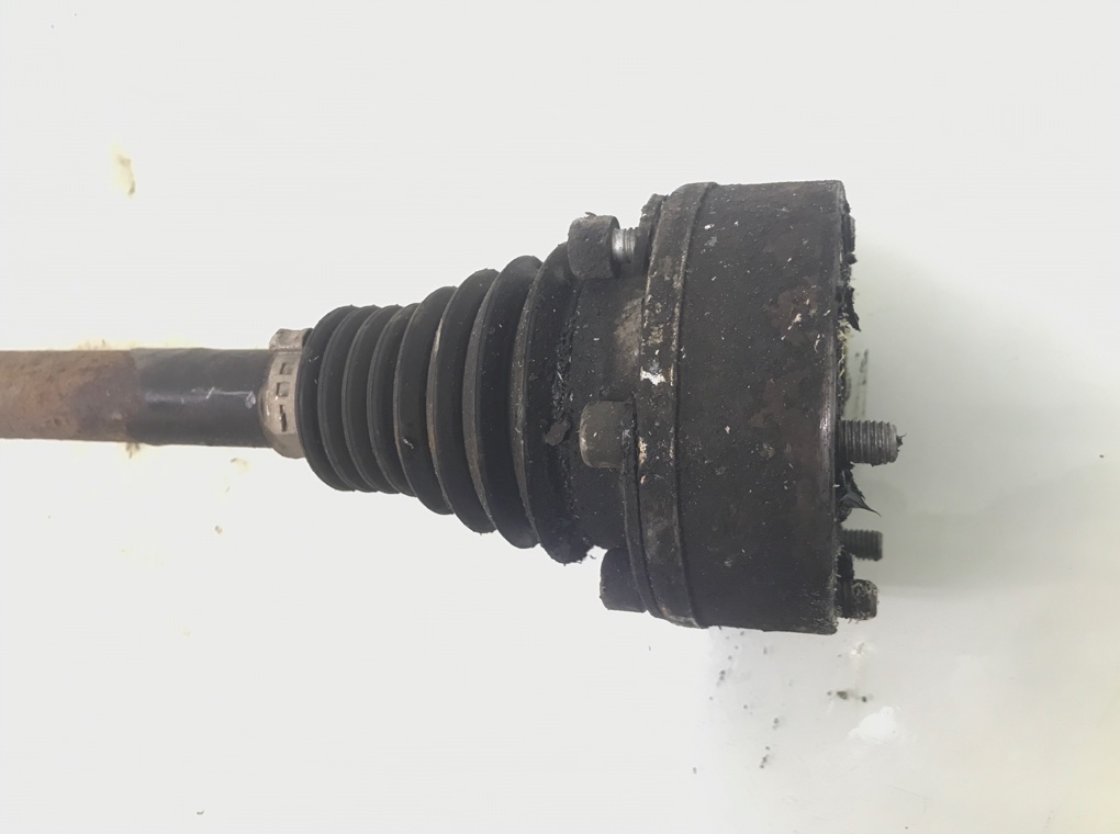 Полуось передняя левая (приводной вал, ШРУС) для Volkswagen Golf, 2008 г. 1.9 TDi дизель б/у — фото 3