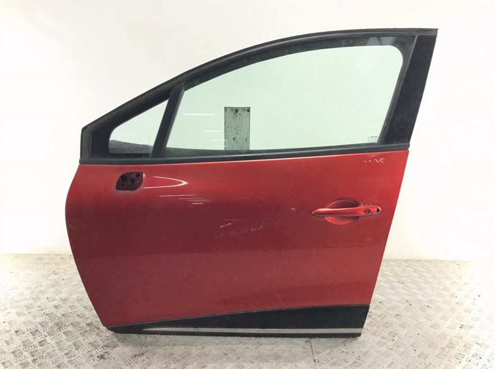 Дверь передняя левая для Renault Clio, 2013 г. 0.9 TCE бензин б/у