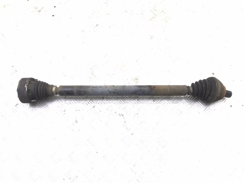 Полуось передняя правая (приводной вал, ШРУС) для Volkswagen Golf, 2008 г. 1.9 TDi дизель б/у