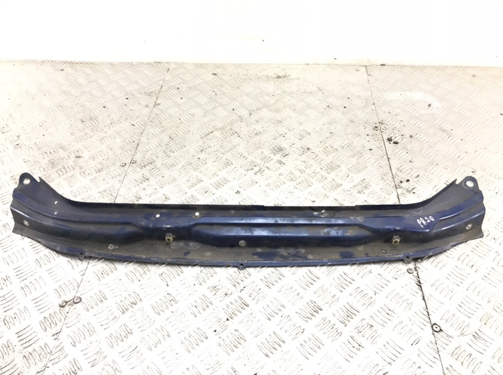 Планка под капот для Renault Kangoo, 2001 г. 1.9 D дизель б/у