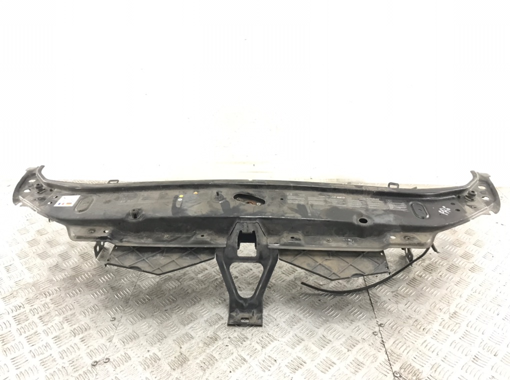 Планка под капот для Renault Laguna, 2007 г. 2.0 DCi дизель б/у