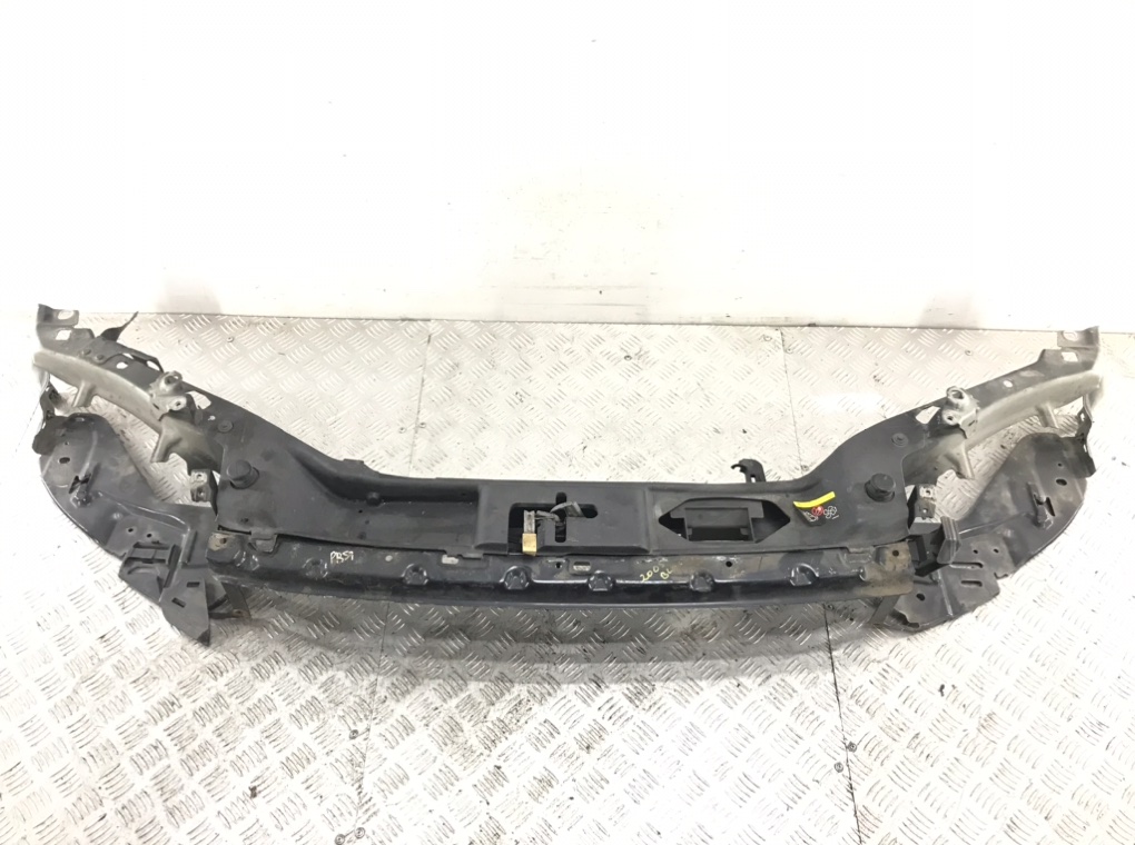 Панель передняя (телевизор) для Volvo V50, 2008 г. 2.0 TD дизель б/у — фото 2