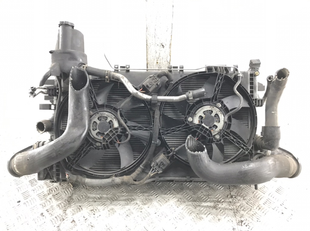 Кассета радиаторов для Opel Insignia, 2010 г. 2.0 CDTi дизель б/у