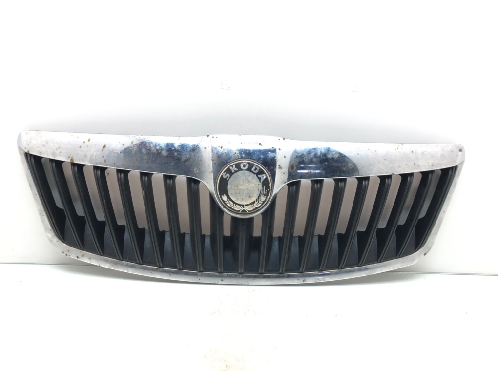 Решетка радиатора для Skoda Octavia, 2010 г. 1.6 TDi дизель б/у