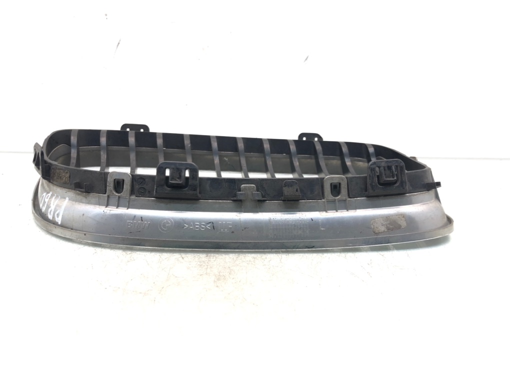 Решетка радиатора для BMW 3 E90/E91/E92/E93, 2010 г. 2.0 TD дизель б/у — фото 3