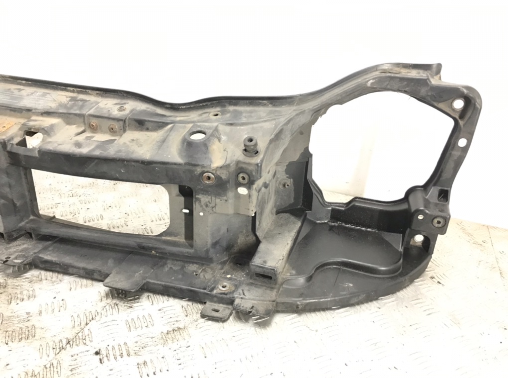 Панель передняя (телевизор) для Nissan Primastar, 2013 г. 2.0 DCi дизель б/у — фото 3