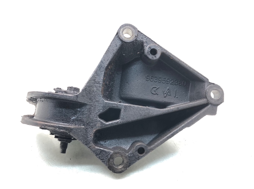 Кронштейн полуоси для Peugeot 307, 2004 г. 2.0 HDi дизель б/у — фото 5