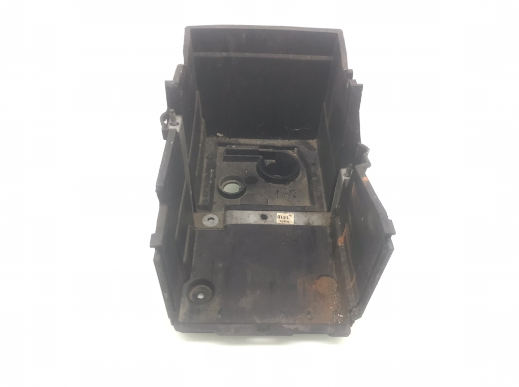Полка аккумулятора для Ford Focus, 2008 г. 1.6 TDCi дизель б/у — фото 2