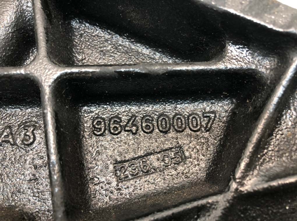 Кронштейн для Peugeot 307, 2005 г. 1.4 i бензин б/у — фото 6