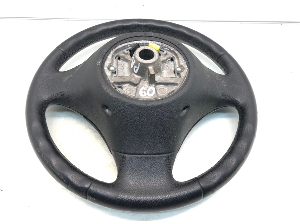 Руль для BMW 3 E90/E91/E92/E93, 2010 г. 2.0 TD дизель б/у — фото 3