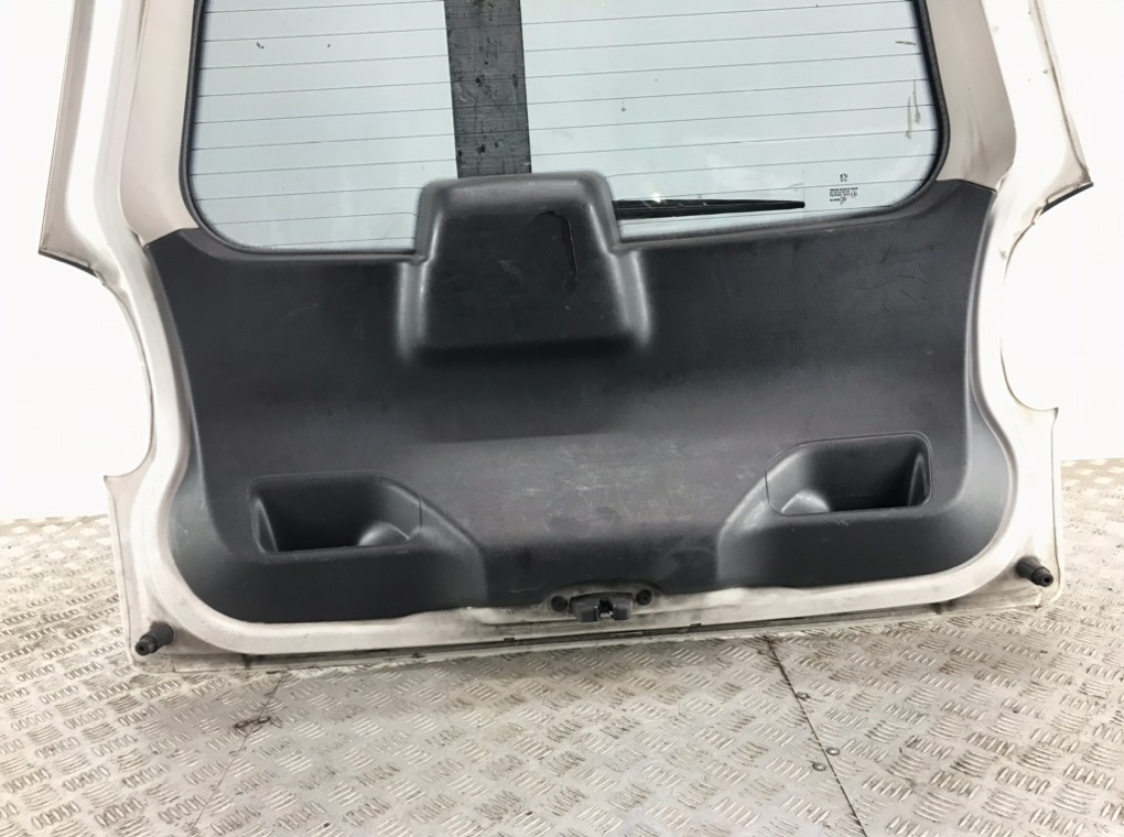 Крышка багажника для Peugeot 207, 2010 г. 1.6 HDi дизель б/у — фото 4
