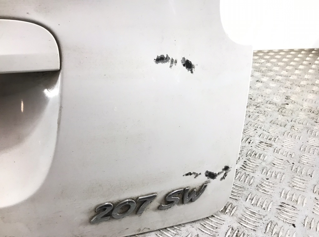 Крышка багажника для Peugeot 207, 2010 г. 1.6 HDi дизель б/у — фото 9