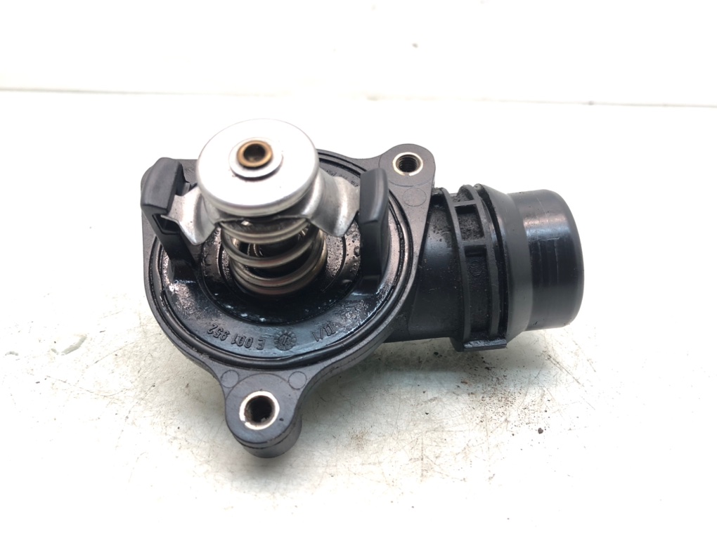Корпус термостата для BMW 1 E87/E81/E82/E88, 2006 г. 1.6 i бензин б/у — фото 3