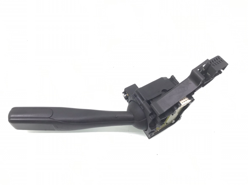 Переключатель подрулевой (стрекоза) для Volkswagen Golf, 2005 г. 1.4 i бензин б/у — фото 3
