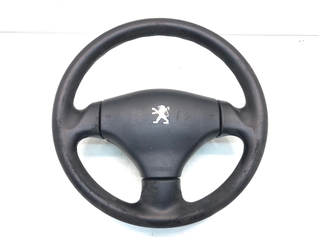 Руль для Peugeot 206, 2004 г. 1.4 i бензин б/у