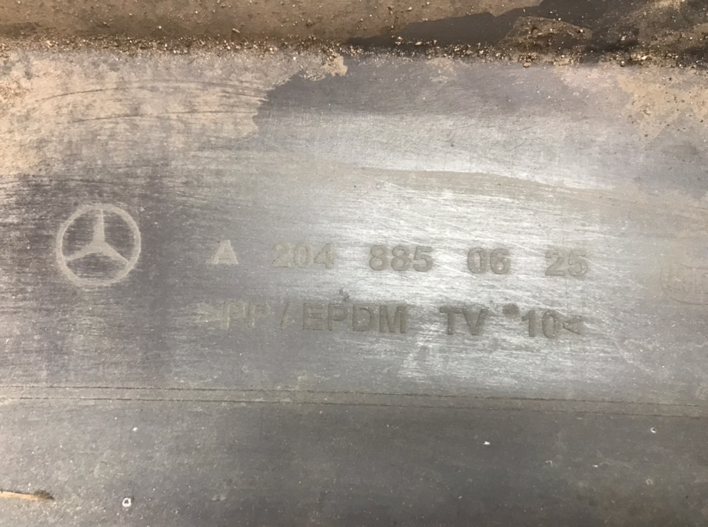 Бампер задний для Mercedes C W204, 2009 г. 2.2 CDi дизель б/у — фото 13