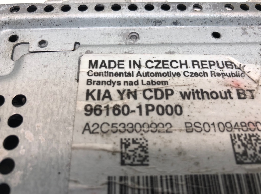 Магнитола для Kia Venga, 2010 г. 1.4 CRDi дизель б/у — фото 7