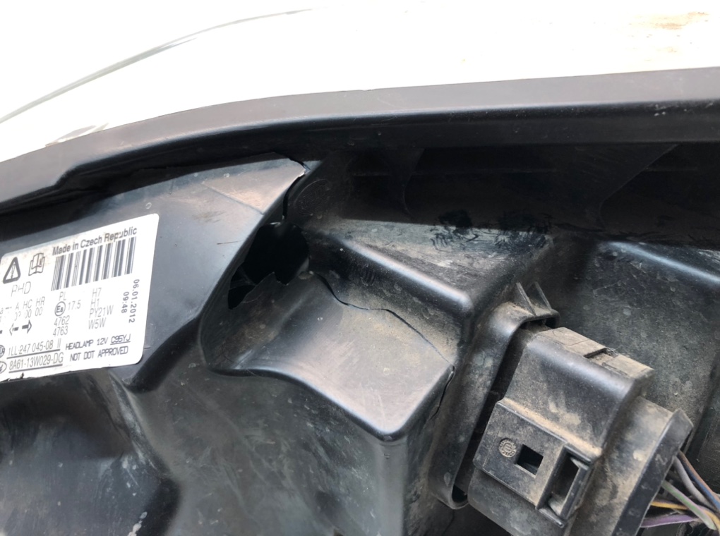 Фара правая для Ford Fiesta, 2012 г. 1.6 Ti бензин б/у — фото 6