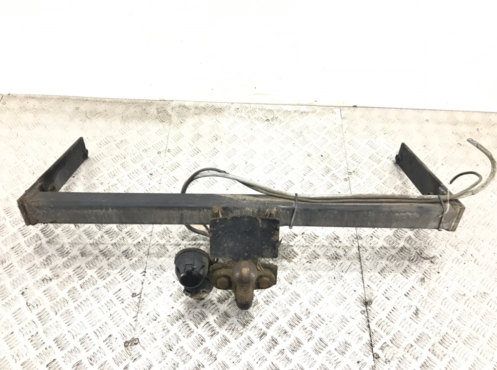 Прицепное устройство (фаркоп) для Volkswagen Passat, 2006 г. 2.0 TDi дизель б/у — фото 2