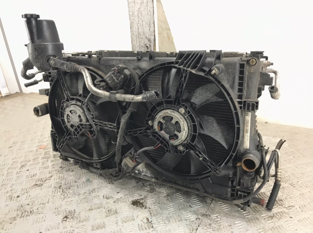 Кассета радиаторов для Opel Insignia, 2010 г. 2.0 CDTi дизель б/у — фото 3