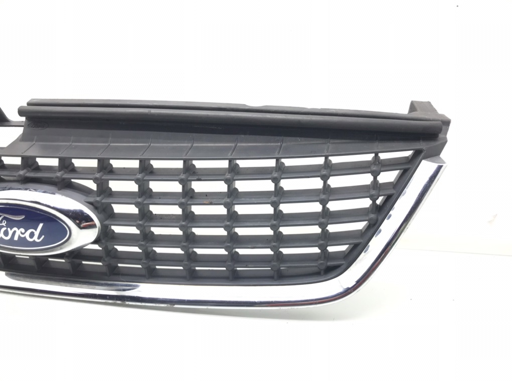 Решетка радиатора для Ford Mondeo, 2007 г. 2.0 TDCi дизель б/у — фото 4