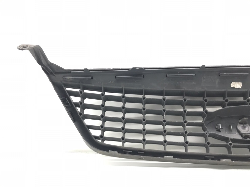 Решетка радиатора для Ford Mondeo, 2007 г. 2.0 TDCi дизель б/у — фото 6