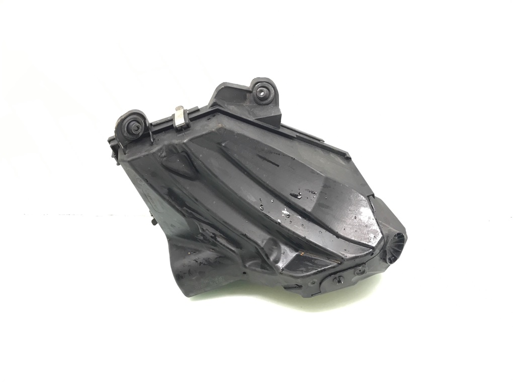 Корпус воздушного фильтра для BMW 1 E87/E81/E82/E88, 2007 г. 2.0 TD дизель б/у — фото 2
