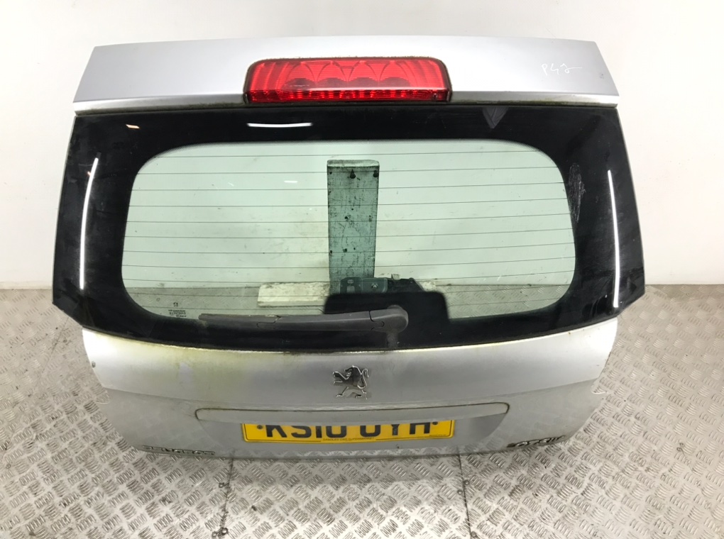Крышка багажника для Peugeot 207, 2010 г. 1.6 HDi дизель б/у — фото 2