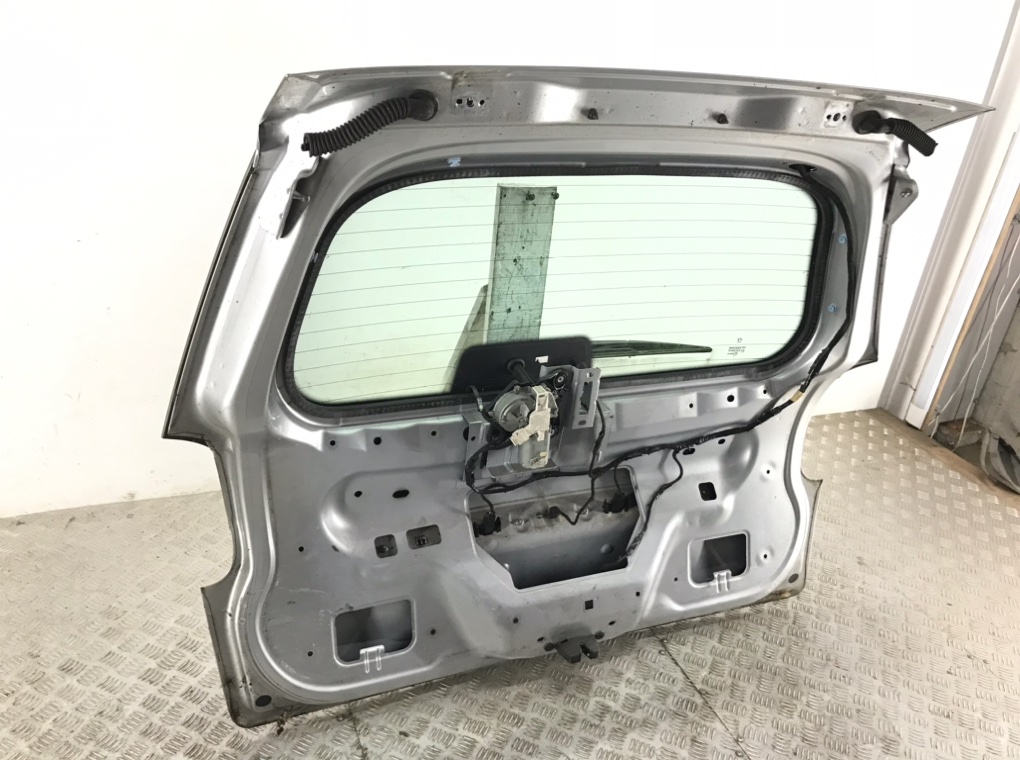 Крышка багажника для Peugeot 207, 2010 г. 1.6 HDi дизель б/у — фото 8