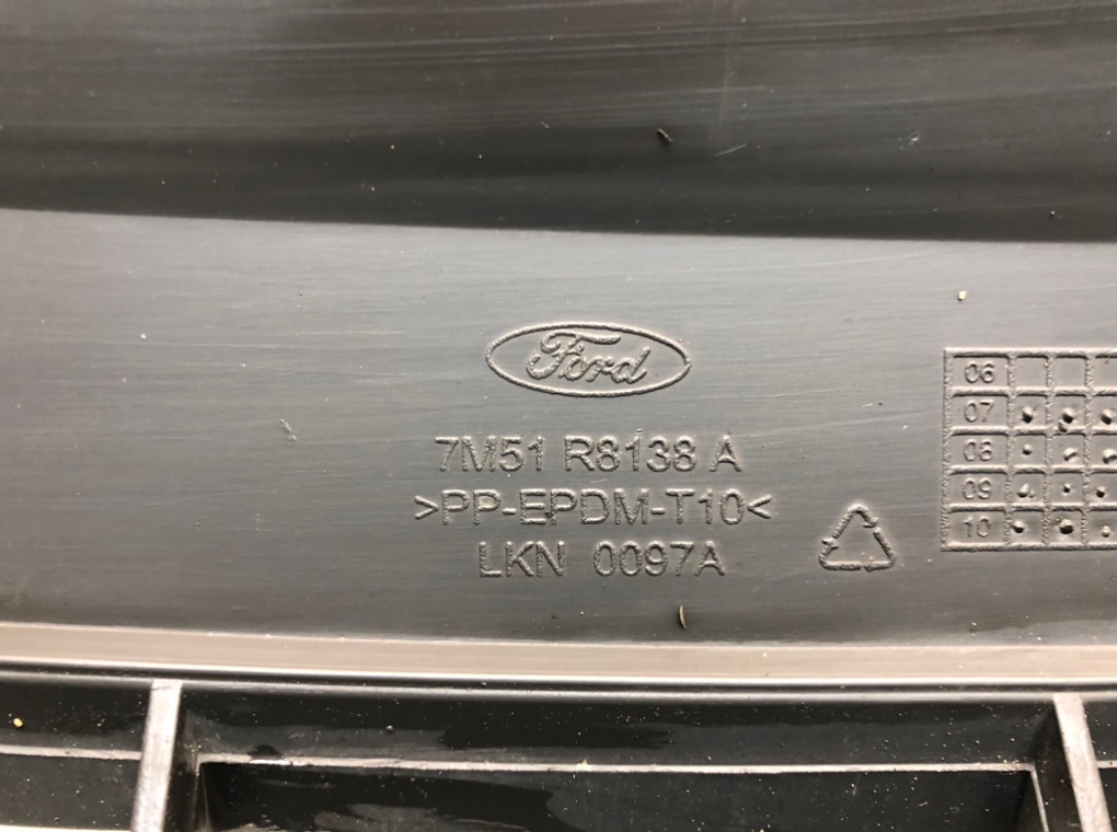 Решетка радиатора для Ford C-Max, 2010 г. 1.6 TDCi дизель б/у — фото 5