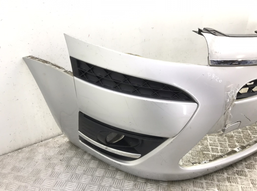 Бампер передний для Citroen C4 Picasso, 2009 г. 1.6 HDi дизель б/у — фото 4