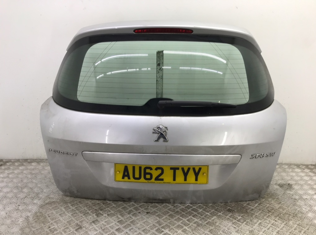 Крышка багажника для Peugeot 308, 2012 г. 1.6 HDi дизель б/у